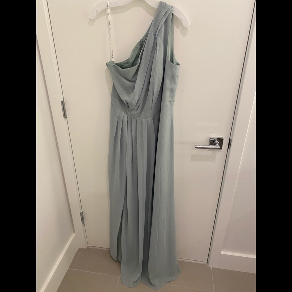 David’s Bridal Dusty Sage Bridesmaids Dress